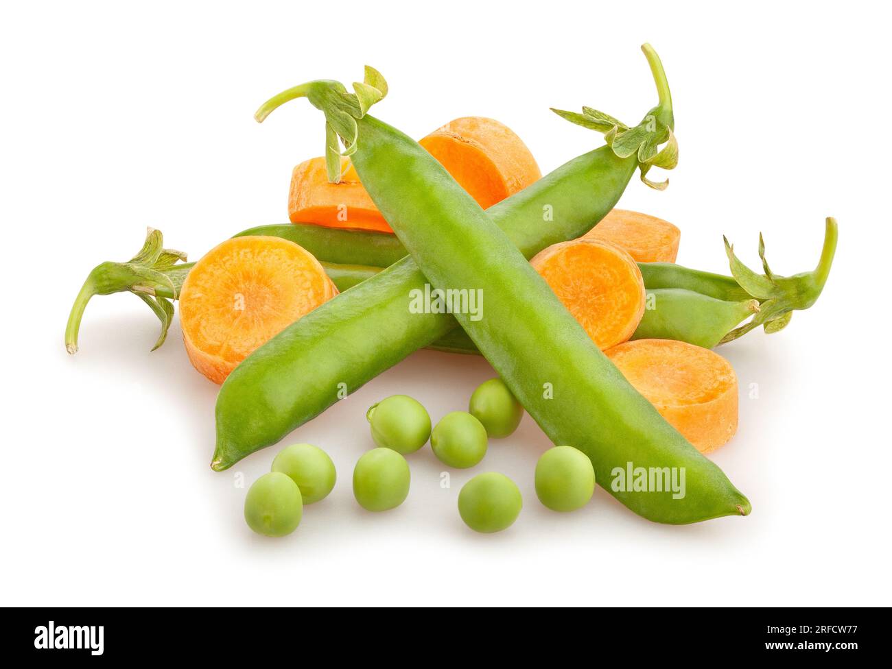 percorso carota pisello verde isolato su bianco Foto Stock