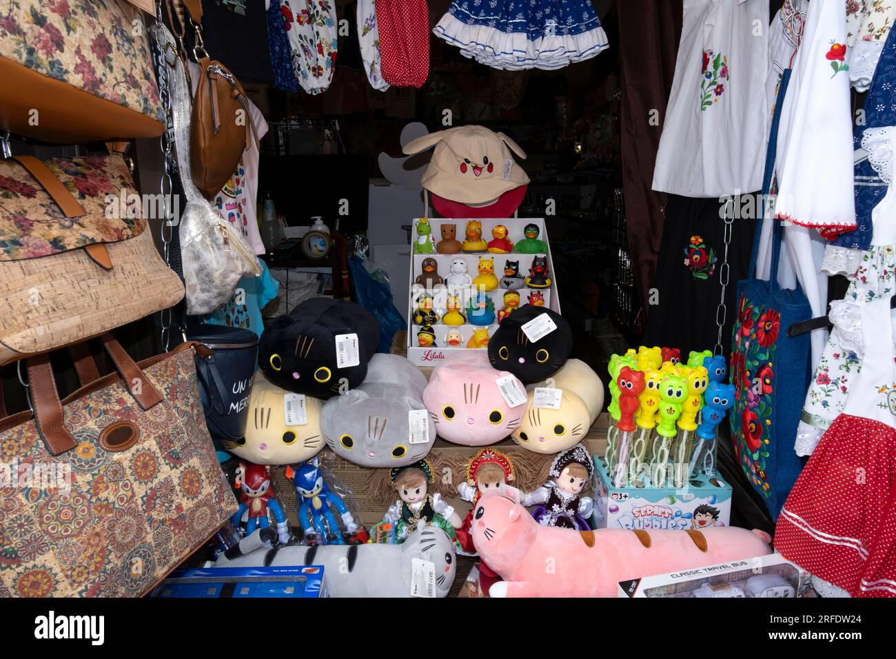 Souvenir in vendita presso la bancarella di Szentendre, contea di Pest, Ungheria Foto Stock