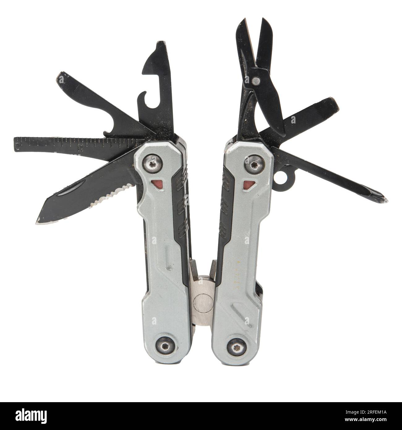 Lo strumento multifunzione MultiTool si posiziona sull'isolamento dello sfondo bianco Foto Stock