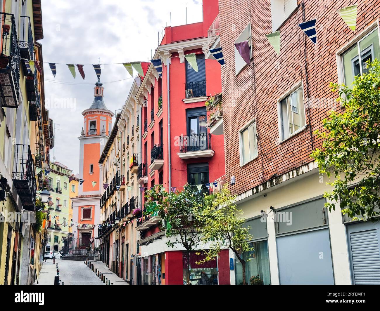 Chiesa cattolica di San Lorenzo nel centro storico di Madrid Foto Stock