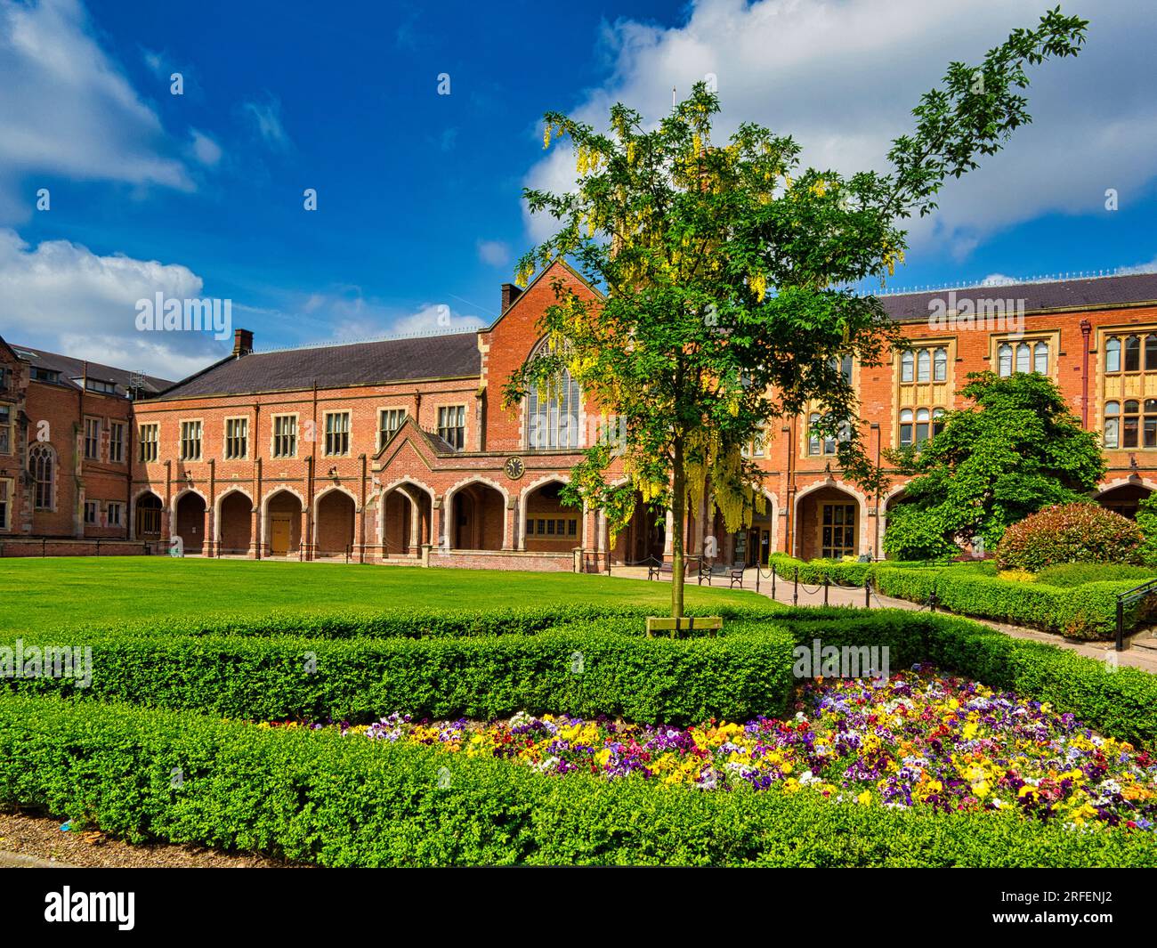 Queen's University Belfast, Irlanda del Nord. Il Quadrilatero della storica università, sul lato sud dell'iconico edificio principale di Lanyon. La Foto Stock