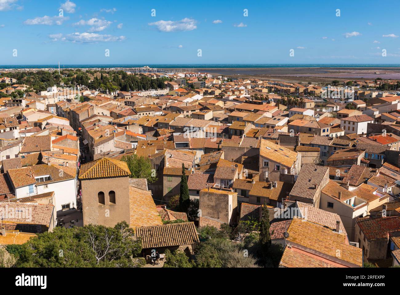 Francia, Aude, Parco naturale regionale di Narbona nel Mediterraneo, Gruissan, tetti Foto Stock