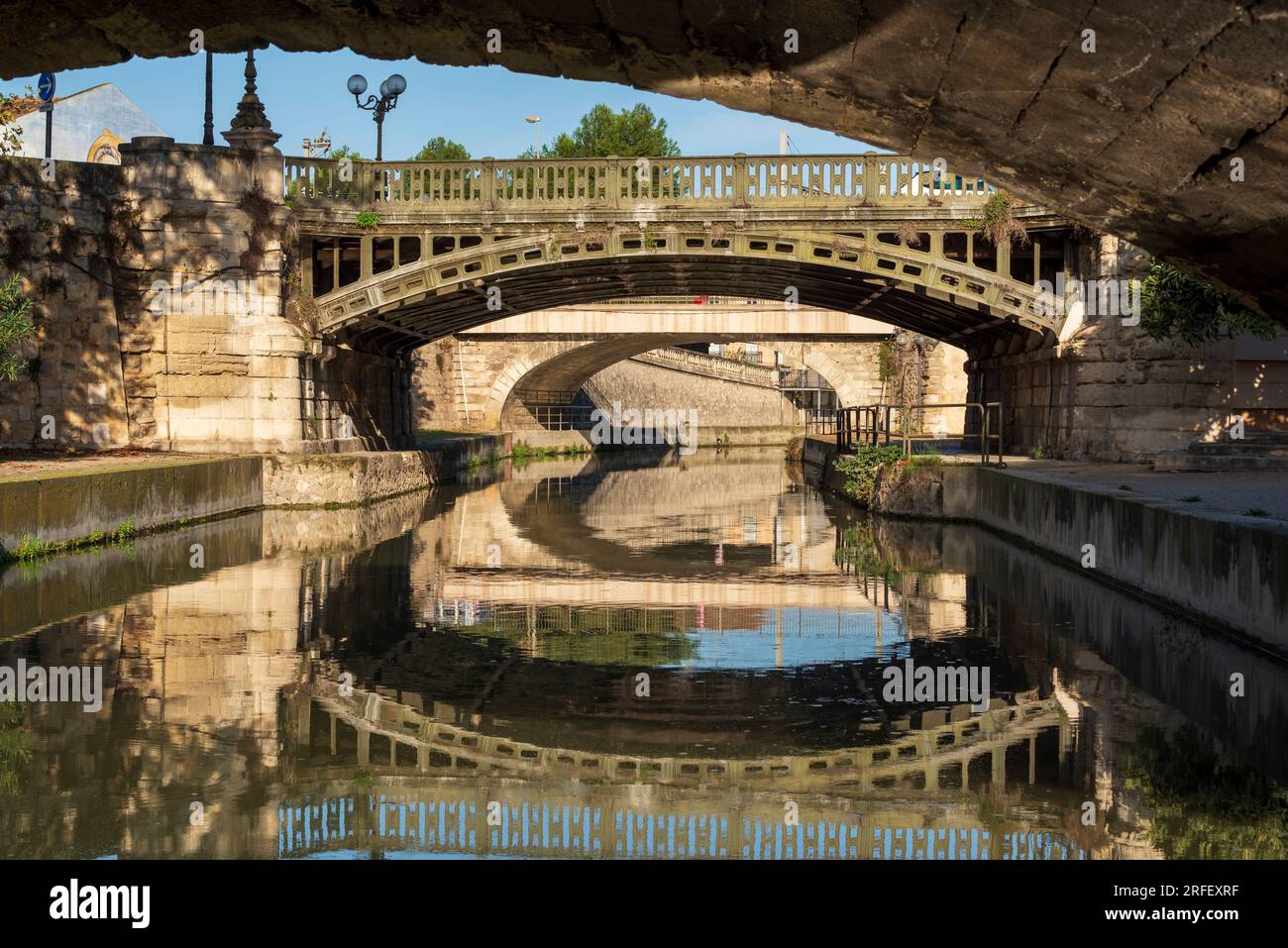 Francia, Aude, Narbona, ponti sul Canal de la Robine, iscritti nella lista dei patrimoni dell'umanità dell'UNESCO Foto Stock