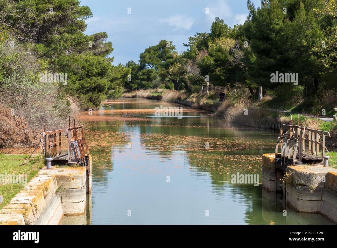 Francia, Aude, Port la Nouvelle, riserva naturale regionale di Sainte Lucie, canale Robine iscritto nella lista dei patrimoni dell'umanità dell'UNESCO Foto Stock