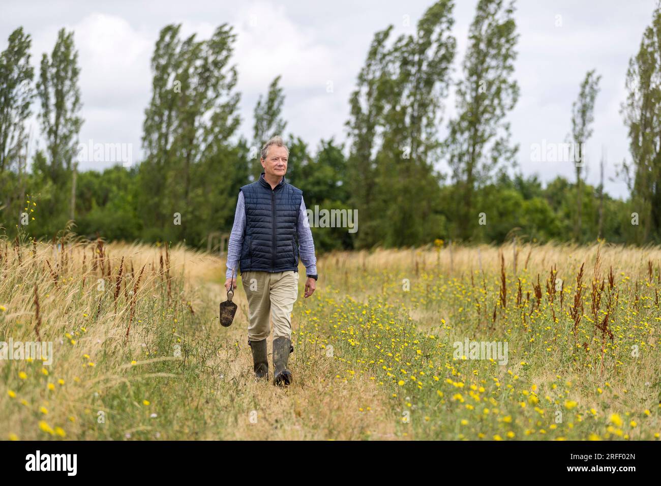 Francia, Indre et Loire, Sainte-Maure-de-Touraine, la Garnauderie, Jean-Marc Desaché, appassionato di foreste fin dalla tenera età, si è imbarcato in una nuova piantagione sperimentale Foto Stock