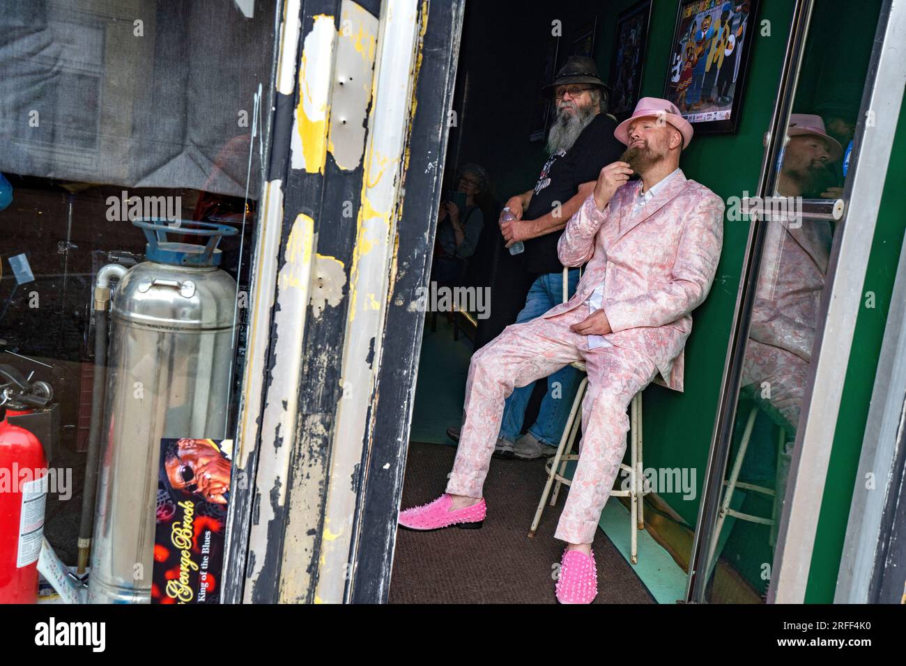 Stati Uniti, Mississippi, Clarksdale, bluesman Sean Bad Apple Foto Stock