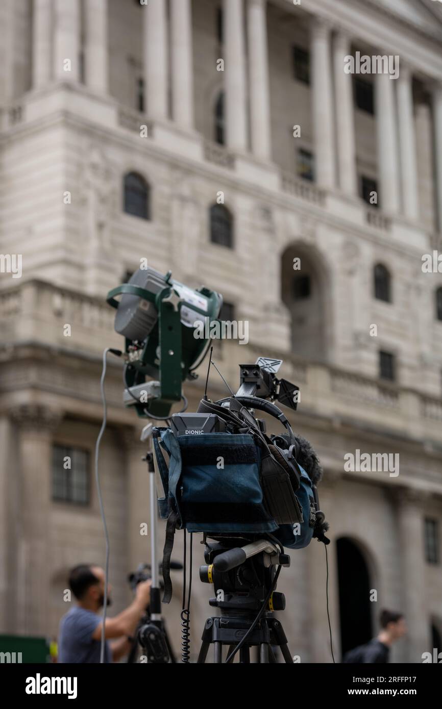 Londra, Regno Unito. 3 agosto 2023. Bank of England aumenta i tassi di interesse al 5,25% credito: Ian Davidson/Alamy Live News Foto Stock