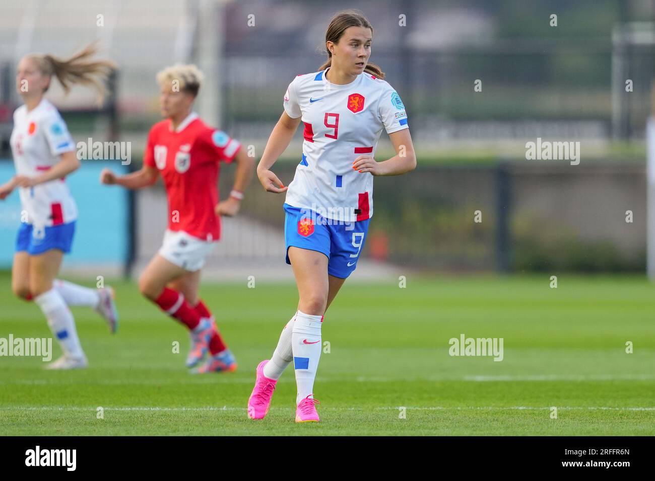 TUBIZE, BELGIO - 21 LUGLIO: Hanna Huizenga dei Paesi Bassi U19 durante il campionato europeo femminile Under-19 2022/23 girone A match tra Austria e Paesi Bassi al RBFA Academy Stadium il 21 luglio 2023 a Tubize, Belgio. (Foto di Orange Pictures) Foto Stock