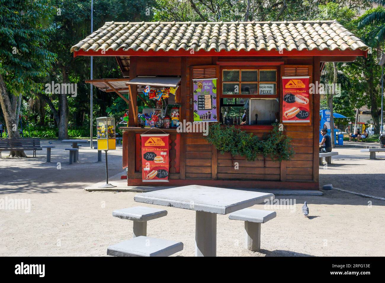 Niteroi, Brasile, punto di concessione in un parco pubblico. Foto Stock