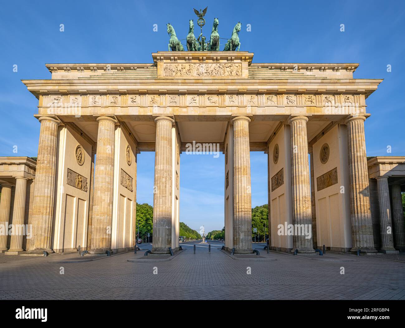 Immagine ad alta risoluzione della famosa Brandenburger Tor di Berlino, Germania Foto Stock