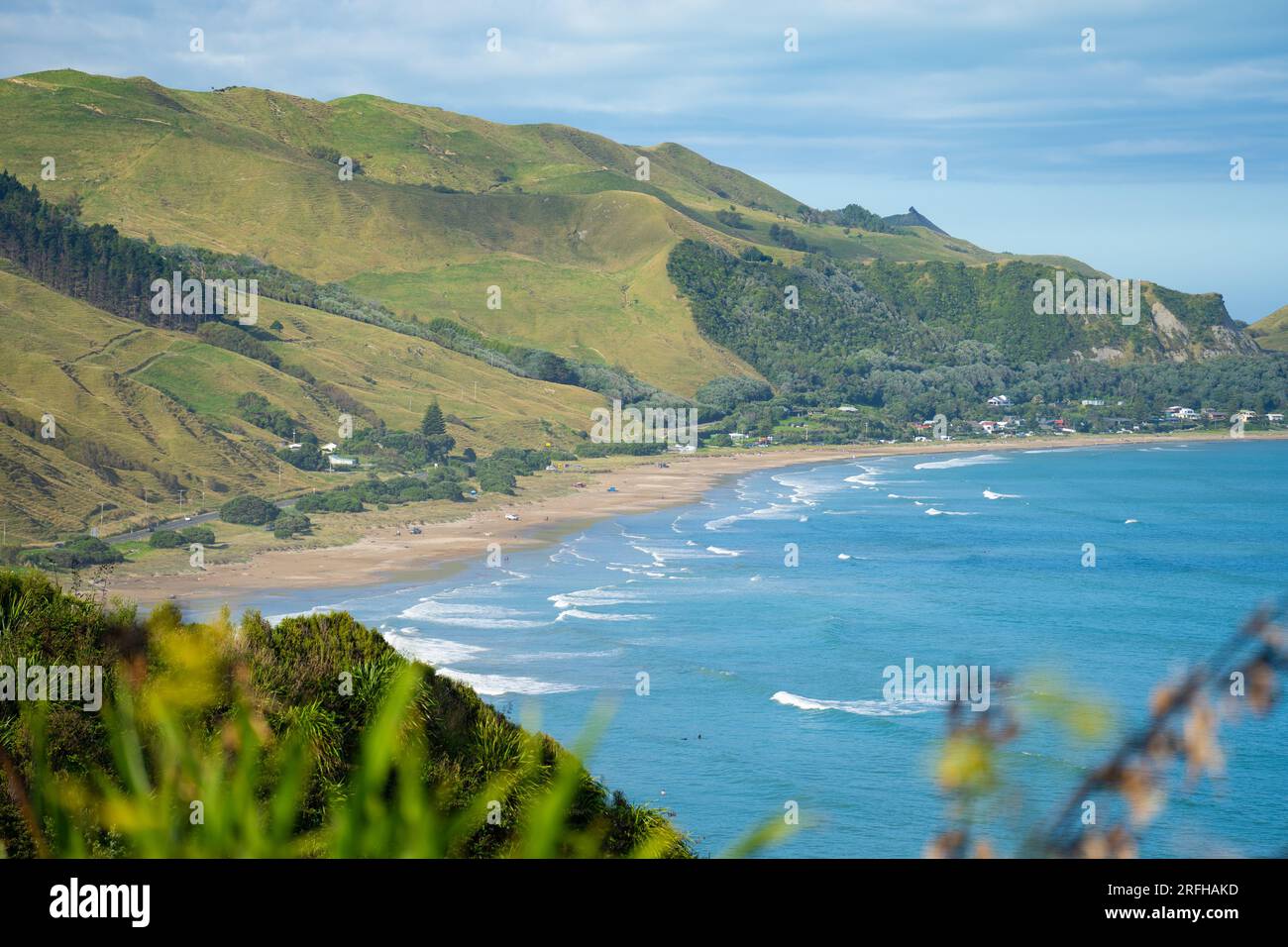 Makorori Beach, una spiaggia da surf vicino a Gisborne, East Coast, nuova Zelanda Foto Stock