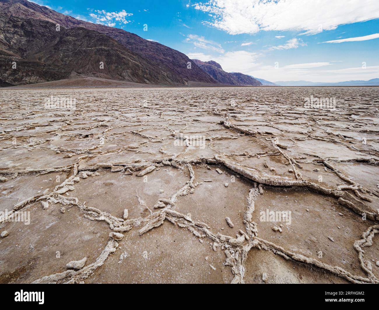 Le saline di Badwater Basin, il punto più basso del Nord America, Death Valley National Park, California, USA. Foto Stock
