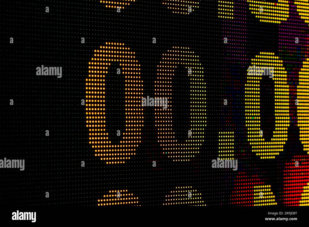 Contesto degli investimenti. Digital Data Financial Investment and Trading Trends, primi piani delle cifre finanziarie Foto Stock