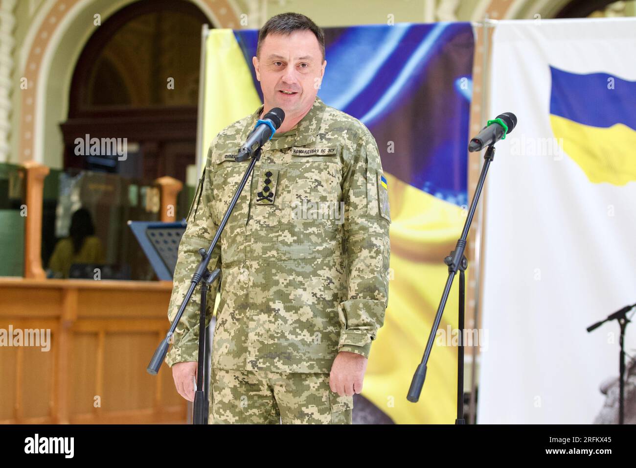 KIEV, UCRAINA - 4 AGOSTO 2023 - Comandante delle forze aeree delle forze armate dell'Ucraina, eroe dell'Ucraina, tenente generale Mykola Oleschuk atten Foto Stock