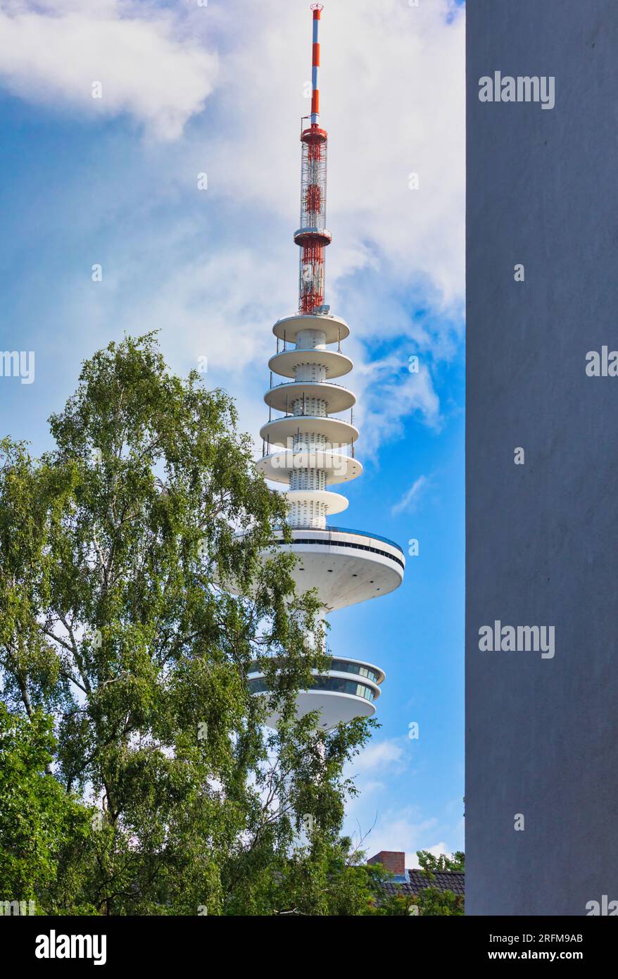 Tele-Michel (Torre Heinrich Hertz) la struttura più alta di Amburgo una torre di radiotelecomunicazioni costruita negli anni '1960, Amburgo, Germania Foto Stock