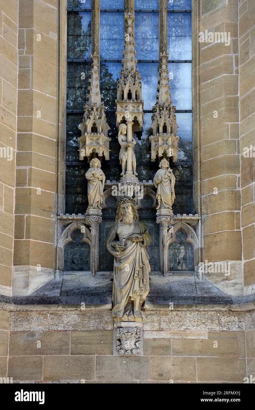 St. Jakobskirche / Chiesa di St. Jacob costruita tra il 1311 e il 1484 nella città medievale di Rothenburg ob der Tauber, Franconia, Baviera, Germania Foto Stock