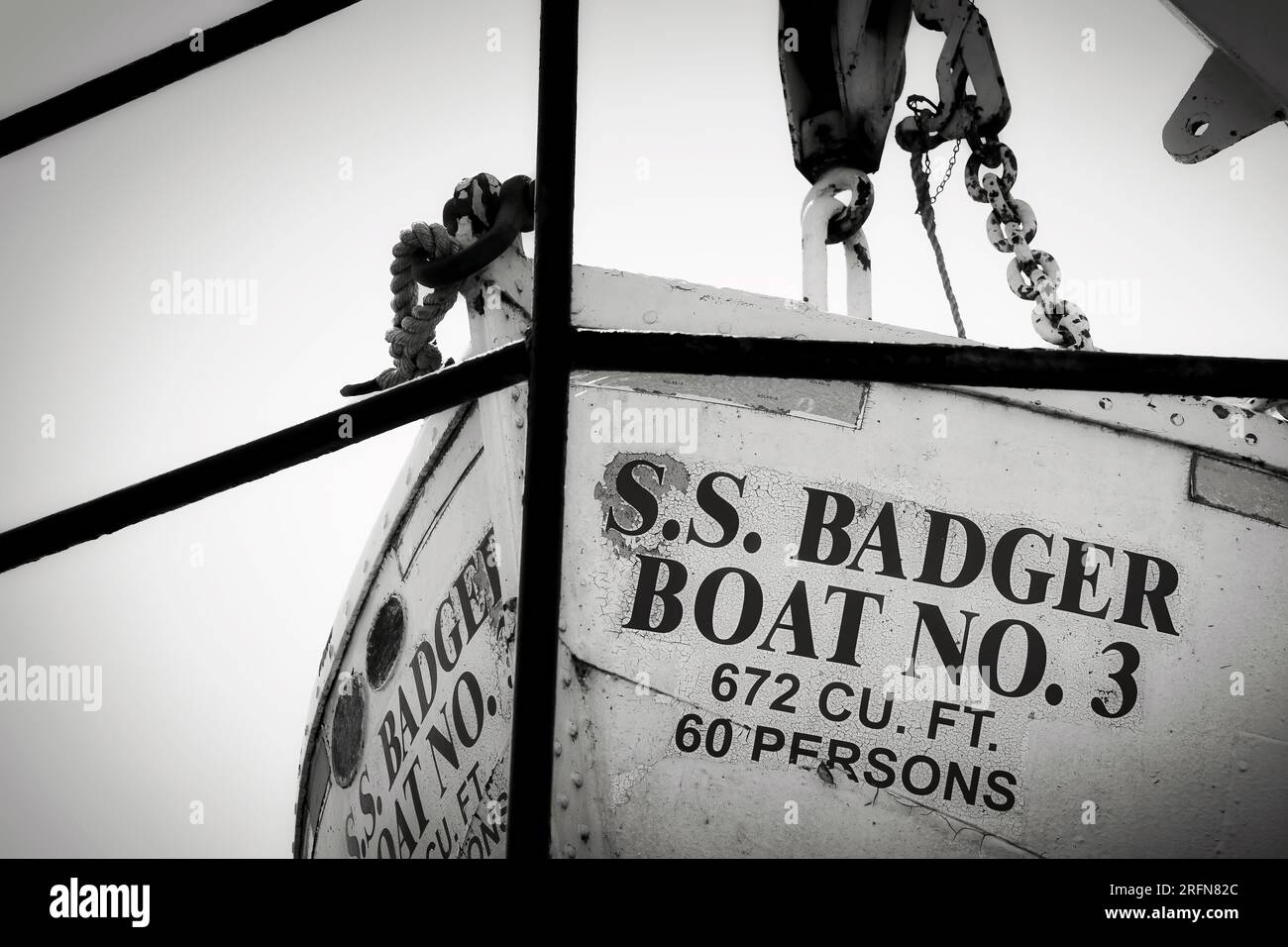 Scialuppa di salvataggio numero tre a bordo della SS Badger, un traghetto per auto e National Historic Landmark con una regolare rotta sul lago Michigan tra Ludington, Michigan Foto Stock