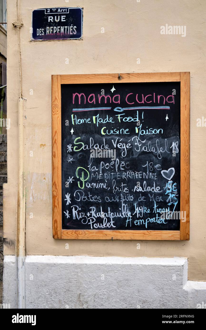 Menu del ristorante nel quartiere le Panier di Marsiglia, Francia Foto Stock