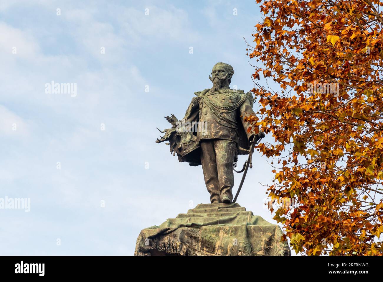 Monumento a Vittorio Emanuele II, primo re d'Italia (1820-1878), in bronzo e granito, alto 39 metri, Torino, Piemonte, Italia Foto Stock