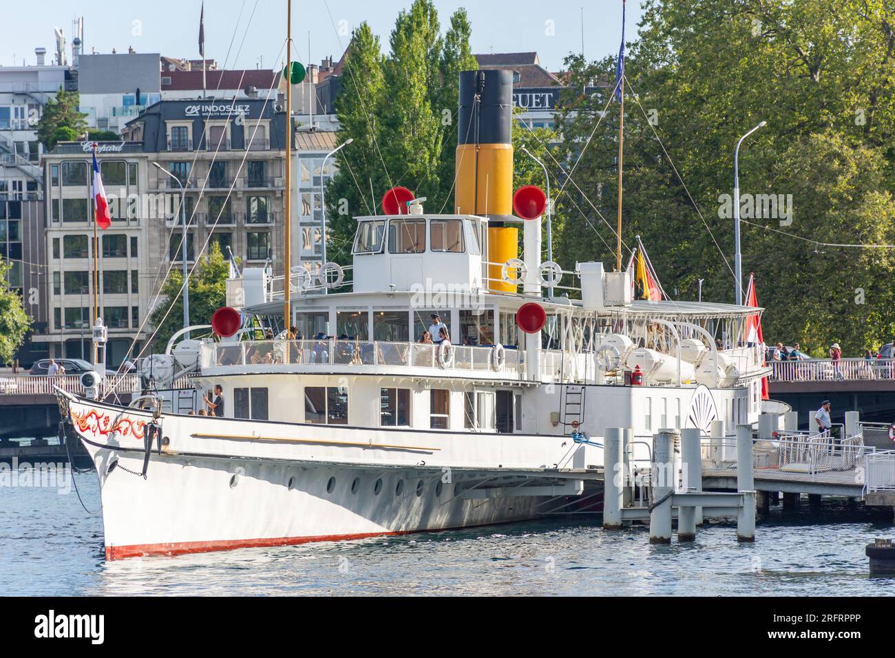Il battello a vapore "Simplon" Belle Epoque ormeggiato a Quai du Mont Blanc, Ginevra (Genève), Cantone di Ginevra, Svizzera Foto Stock