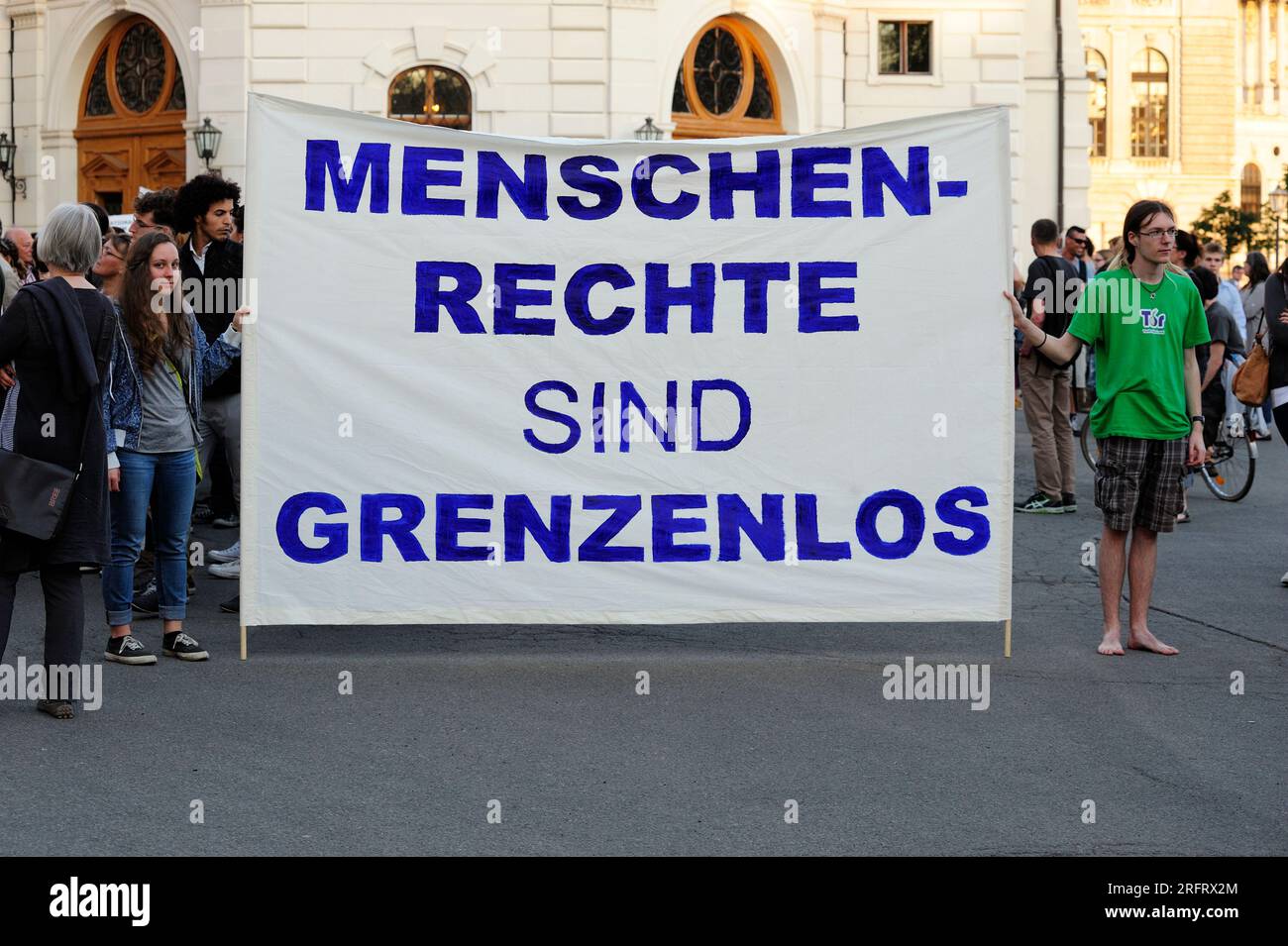 Vienna, Austria. 20 maggio 2014. Dimostrazione i diritti umani non conoscono confini. Iscrizione: I diritti umani sono illimitati Foto Stock