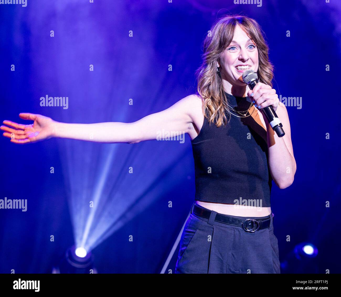 Edinburgh Pleasance, Regno Unito. 5 agosto 2023 nella foto: Gillian Cosgriff ha vinto il Most Outstanding Show al Melbourne International Comedy Festival 2023 con questa brillante ora di esilaranti canzoni originali, killer stand-up e un grande libro di cose che sono veramente buone. Il Pleasance Opening Gala celebra il suo 38° anno con i momenti salienti di alcuni degli spettacoli del programma Edinburgh Fringe 2023. Crediti: Rich Dyson/Alamy Live News Foto Stock