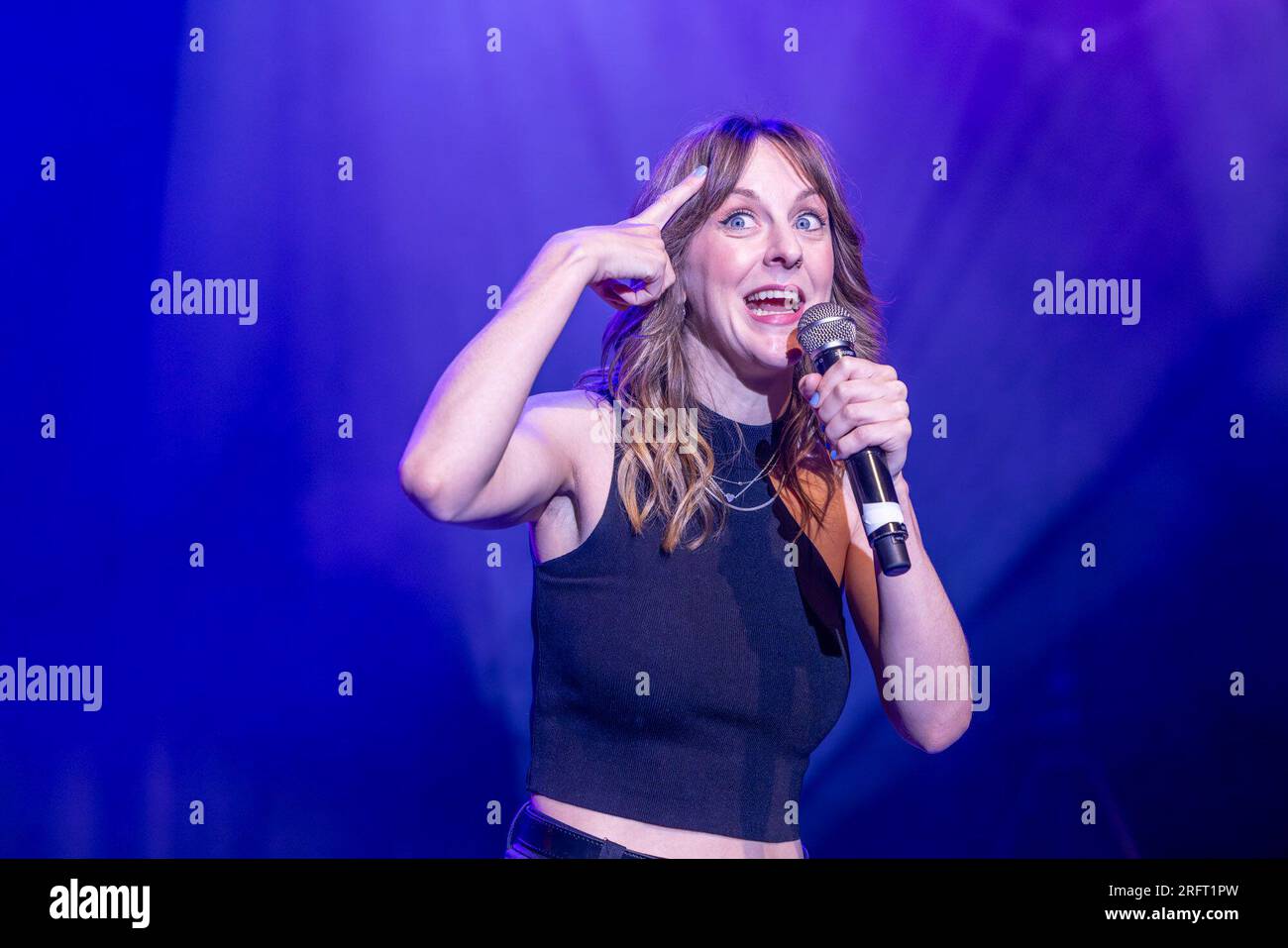 Edinburgh Pleasance, Regno Unito. 5 agosto 2023 nella foto: Gillian Cosgriff ha vinto il Most Outstanding Show al Melbourne International Comedy Festival 2023 con questa brillante ora di esilaranti canzoni originali, killer stand-up e un grande libro di cose che sono veramente buone. Il Pleasance Opening Gala celebra il suo 38° anno con i momenti salienti di alcuni degli spettacoli del programma Edinburgh Fringe 2023. Crediti: Rich Dyson/Alamy Live News Foto Stock