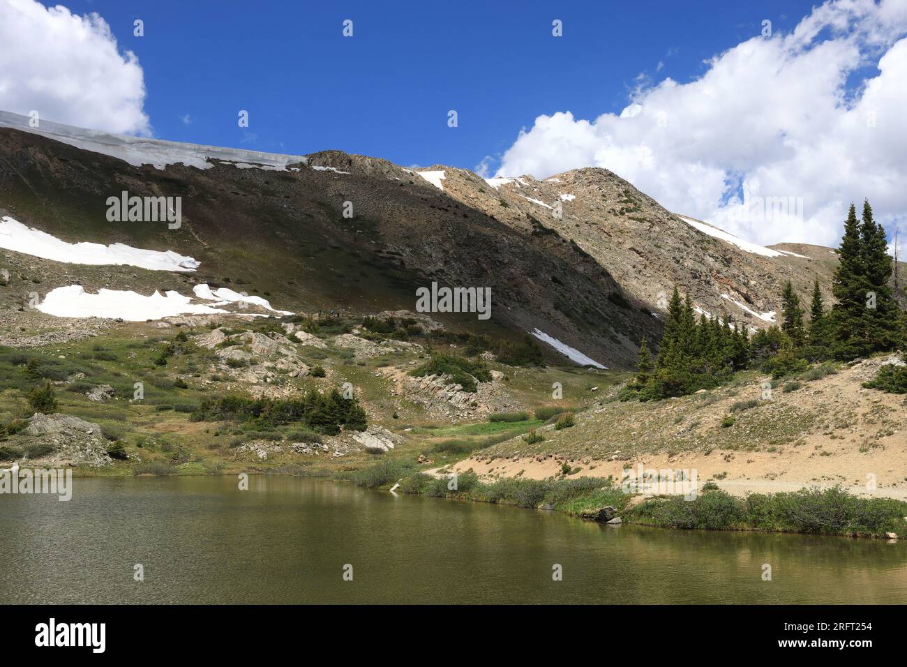 Oltrepassa le rive del lago Foto Stock