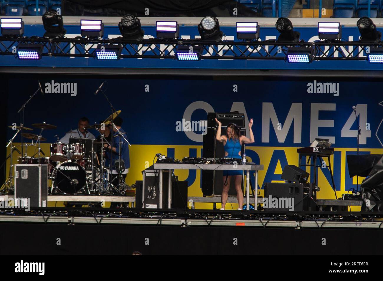 Londra, Regno Unito, 5 agosto 2023. 2 le squadre di calcio All Stars e un certo numero di artisti musicali si uniscono allo Stamford Bridge in una partita di beneficenza per l'Ucraina. Cristina Massei/Alamy Live News Foto Stock