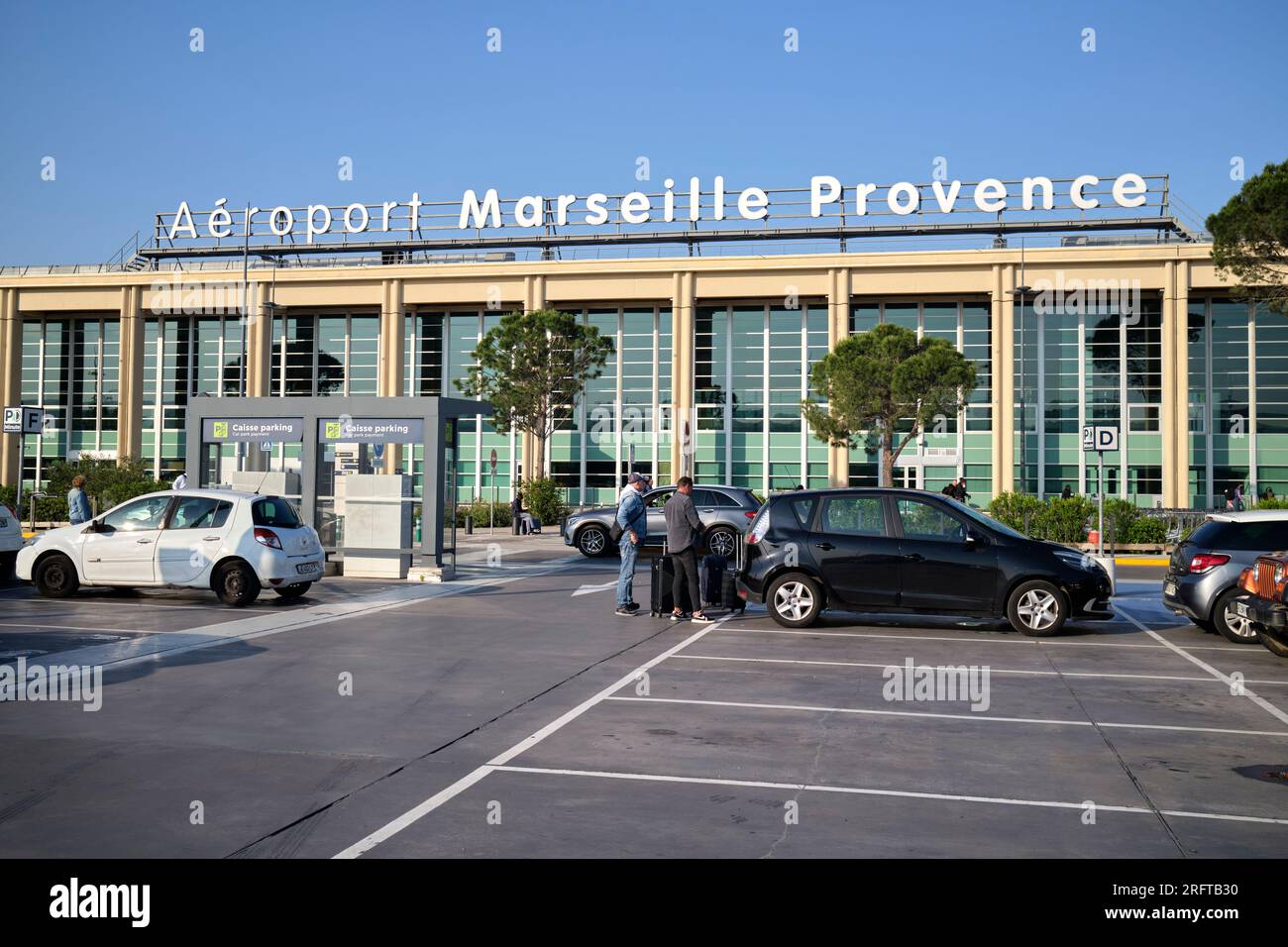 Terminal Building presso l'aeroporto di Marsiglia, Marsiglia, Francia Foto Stock