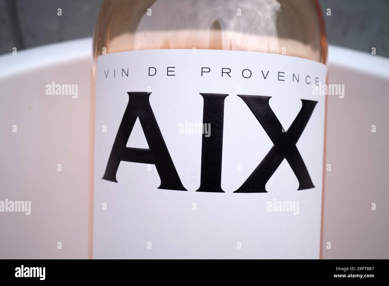 Una bottiglia di vino AIX ad Aix-en-Provence, Francia Foto Stock