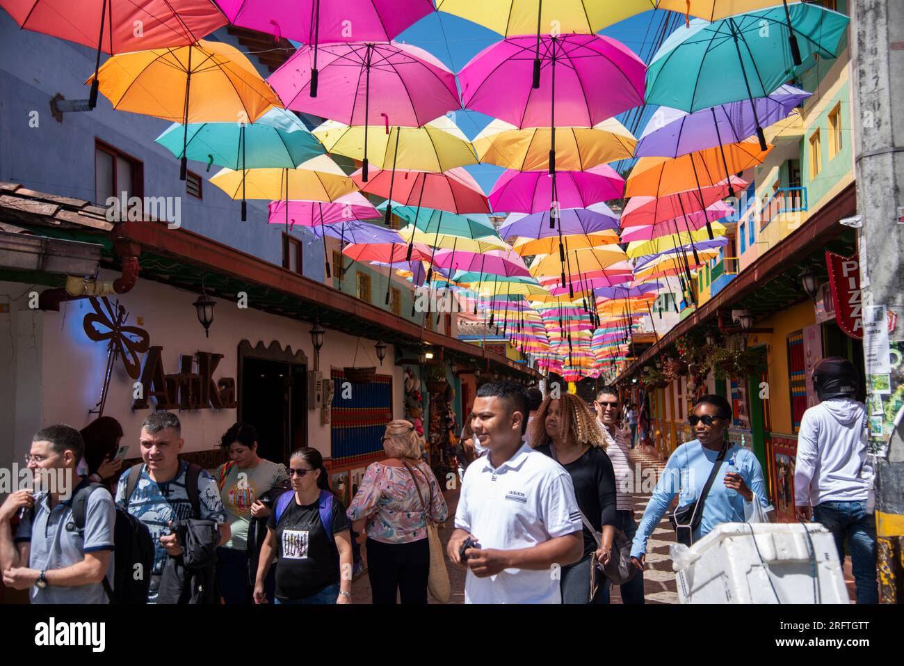 COLOMBI A MEDELLIN 05-08-2023,Guatapé es un municipio de Colombia, localizado en la subregión Oriente del departamento de Ant Foto Stock