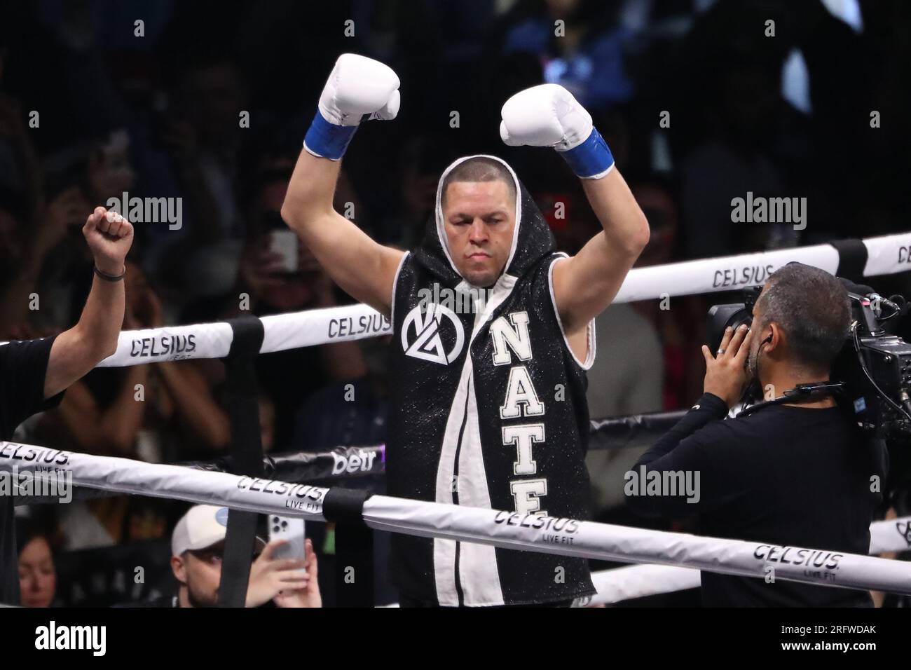 Dallas, Texas, DALLAS, TEXAS, USA. 5 agosto 2023. DALLAS, TEXAS - 5 AGOSTO: Nate Diaz sale sul ring per il suo match di 8 round dei Cruiserweight al Paul vs Diaz all'American Airlines Center il 5 agosto 2023 a Dallas, Texas. (Immagine di credito: © Alejandro Salazar/PX Imagens via ZUMA Press Wire) SOLO USO EDITORIALE! Non per USO commerciale! Crediti: ZUMA Press, Inc./Alamy Live News Foto Stock