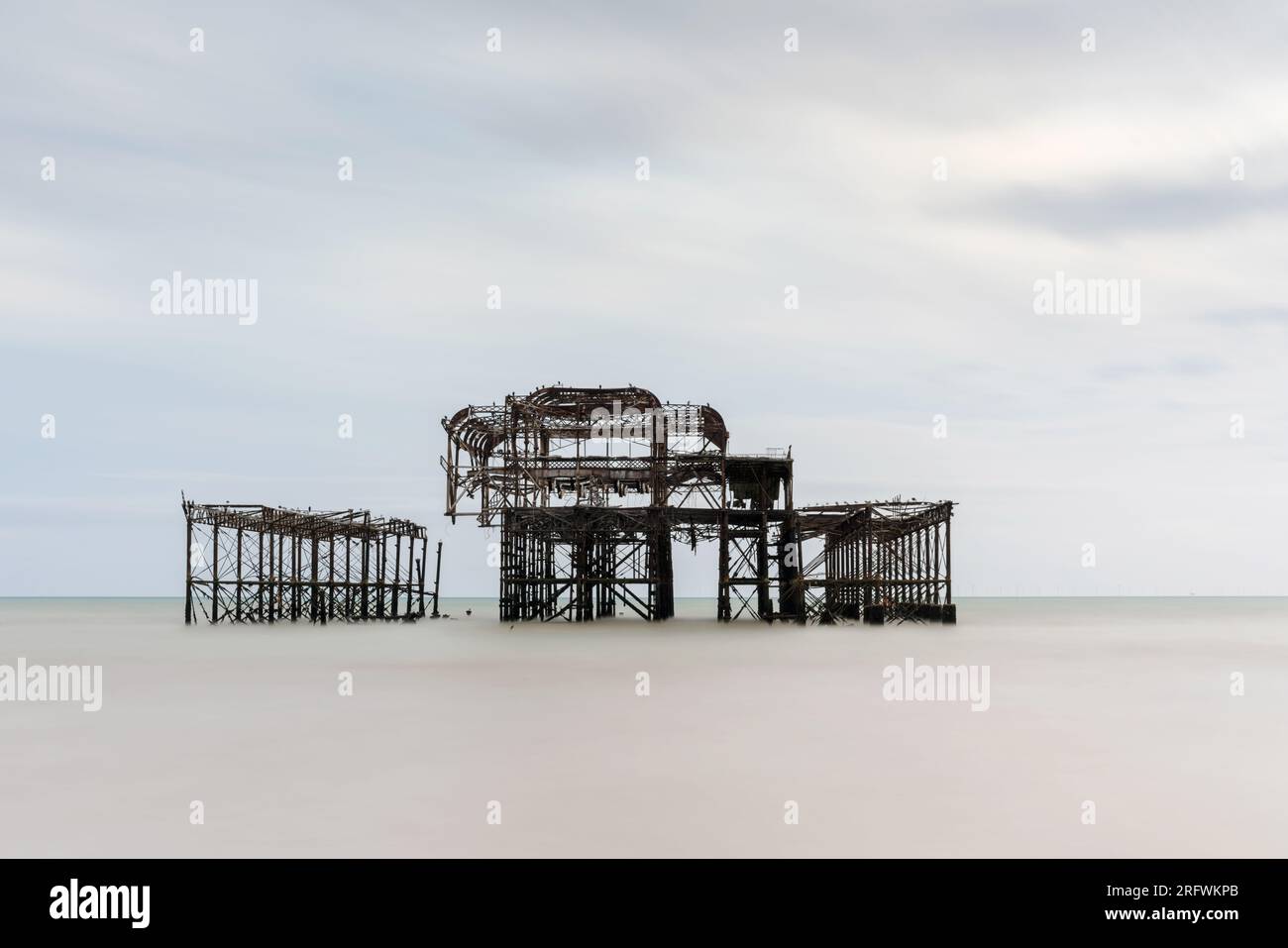 Immagine a lunga esposizione di Brighton Old Pier Foto Stock