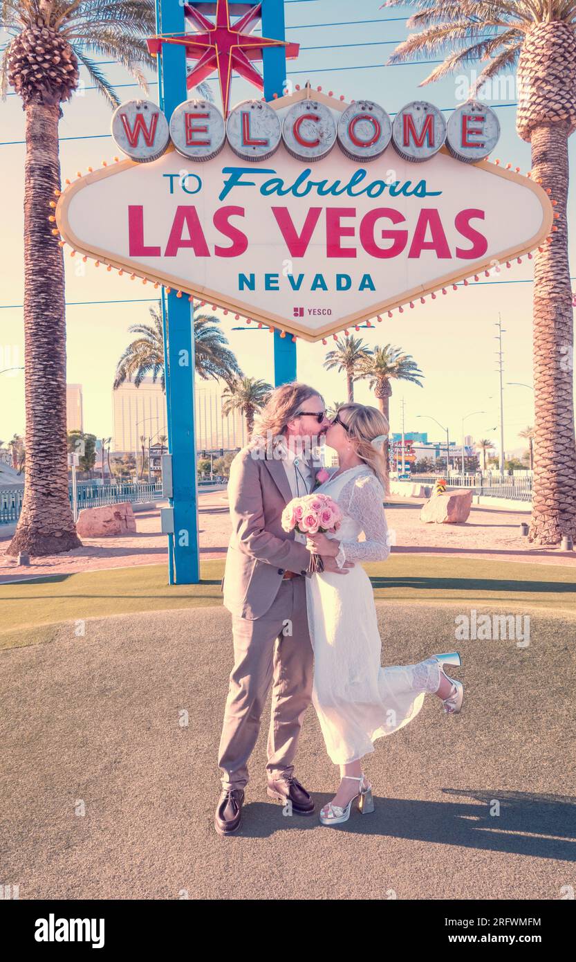 Matrimonio a Las Vegas, Nevada, con tema Johnny Cash. Foto Stock