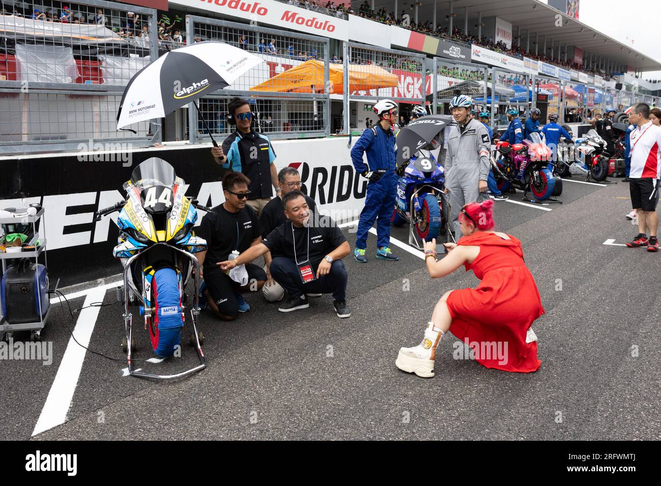 Suzuka, Giappone, 6 agosto 2023. Fan durante la 44a Coca-Cola Suzuka 8hr Endurance Race 2023, Suzuka, Giappone. Crediti: Ivica Glavas/Speed Media/Alamy Live News Foto Stock