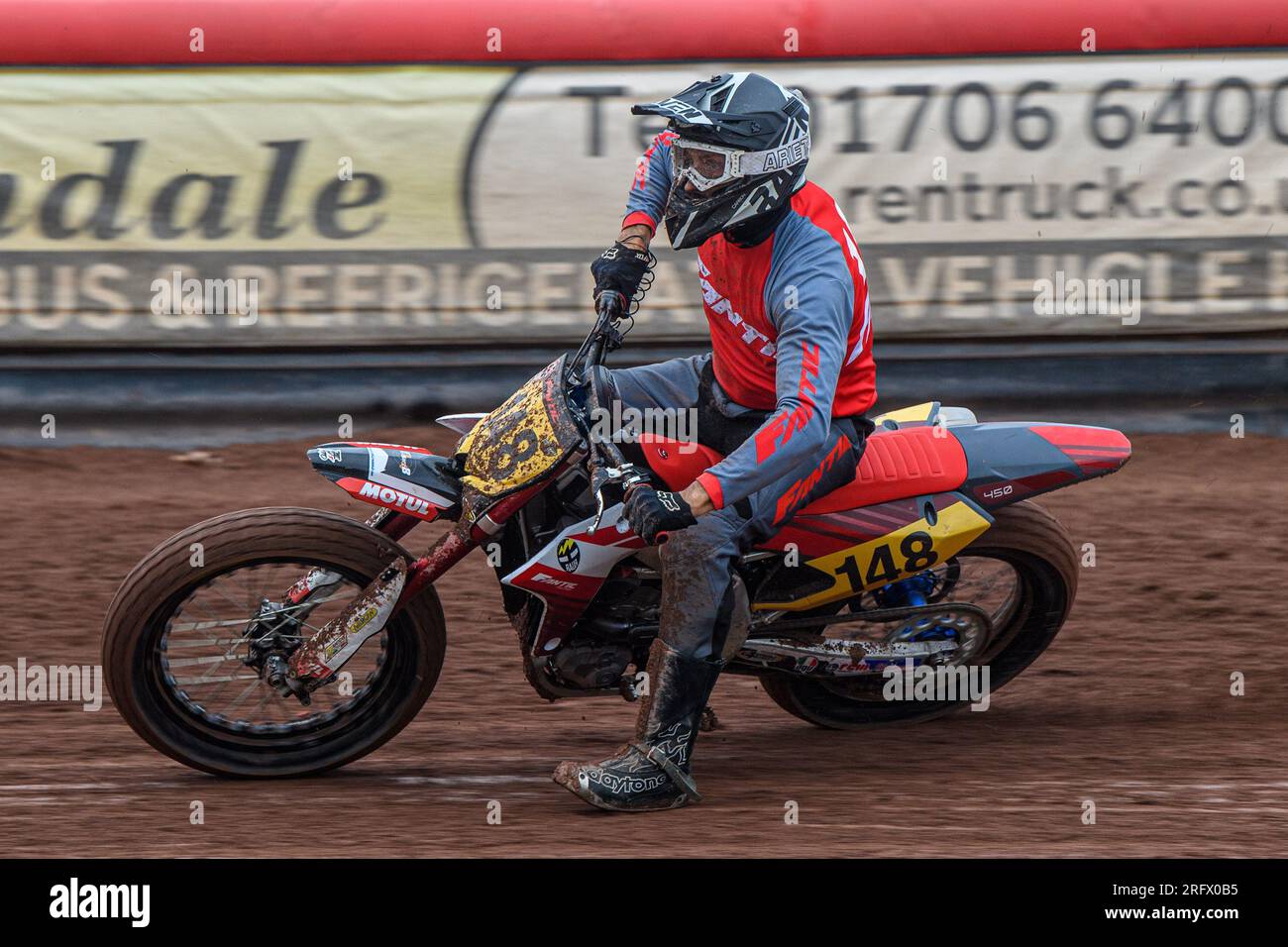 Vittorio Emanuele Marzotto (148) dall'Italia si esibisce durante il FIM World Flat Track Championship Round 1 presso il National Speedway Stadium di Manchester sabato 5 agosto 2023. (Foto: Ian Charles | mi News) crediti: MI News & Sport /Alamy Live News Foto Stock