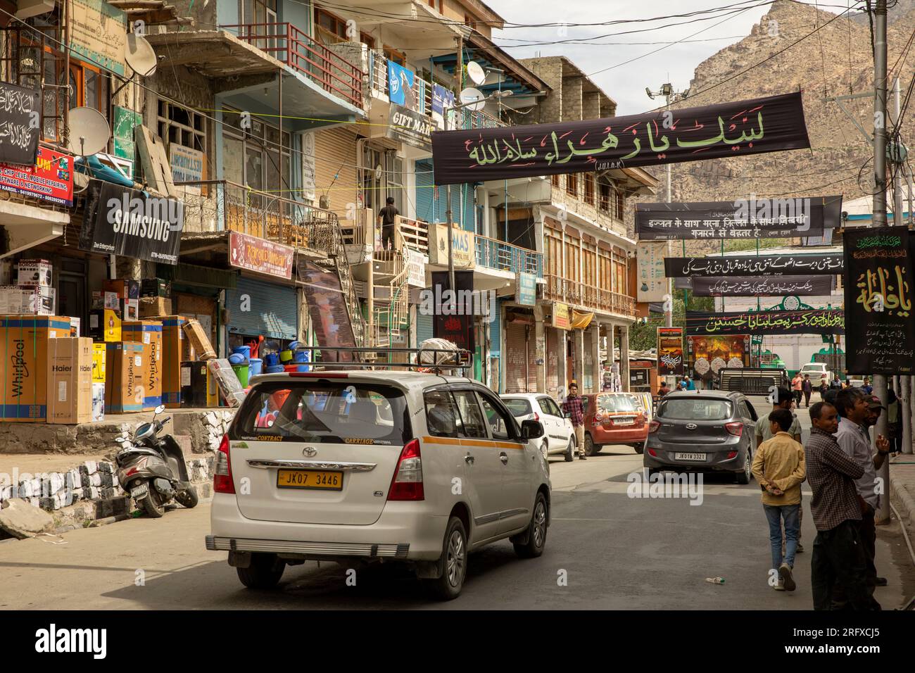 India, Jammu e Kashmir, Kargil, bazar, strada principale Foto Stock