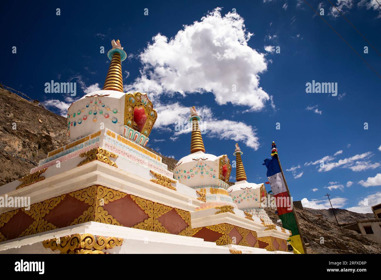 India, J&K, Ladakh, Lamayaru, cortili dipinti moderni Foto Stock