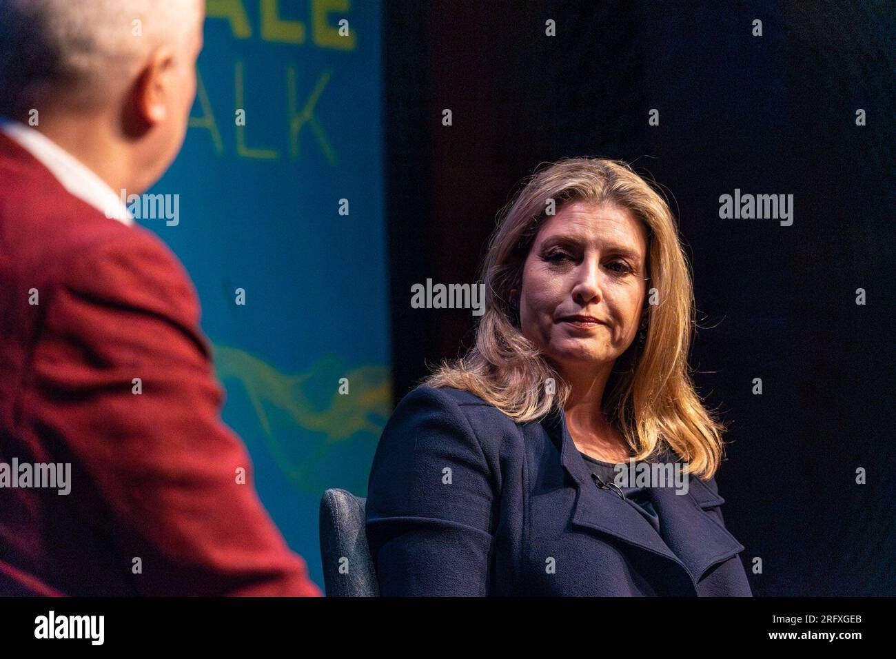 Edimburgo, Regno Unito. 6 agosto 2023 nella foto: . Penny Mordaunt, deputato per Portsmouth North e leader della camera dei comuni in conversazione con il presentatore della LBC Iain Dale all'Edinburgh Fringe. Durante la discussione, Mordaunt ha rivelato che credeva che tutti fossero conservatori, tra cui il deputato SNP, Deidre Brock, che spara ogni giovedì alle questioni aziendali alla camera dei comuni. Crediti: Rich Dyson/Alamy Live News Foto Stock