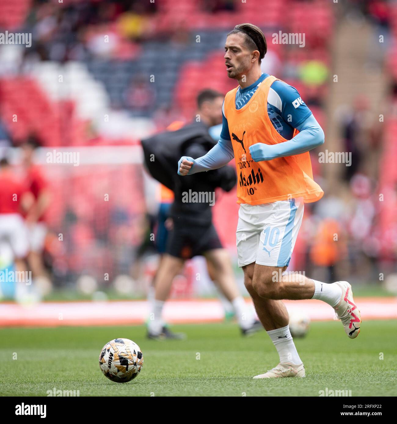 Jack Grealish del Manchester City si riscalda durante la partita fa Community Shield tra l'Arsenal e il Manchester City al Wembley Stadium di Londra domenica 6 agosto 2023. (Foto: Federico Guerra Maranesi | notizie mi) Foto Stock