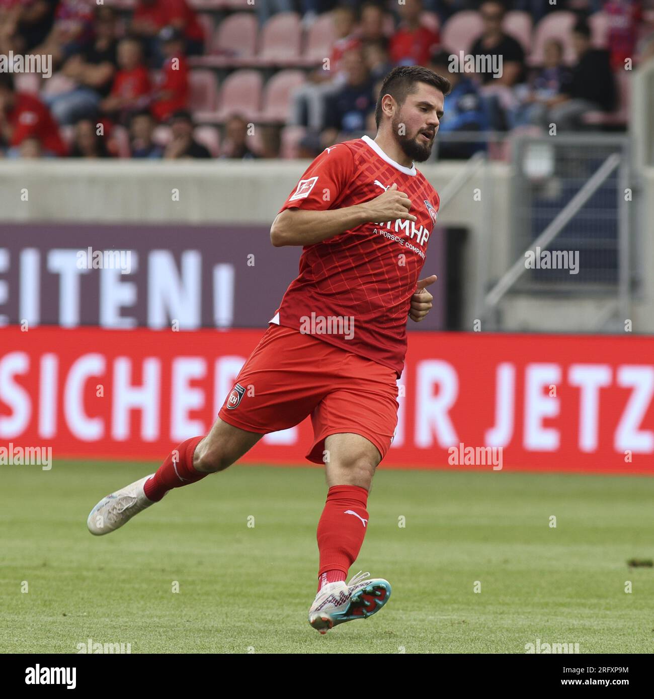 Heidenheim, Germania. 5 agosto 2023. Marnon Busch del FC Heidenheim durante FC Heidenheim vs Hellas Verona FC, 11Â° Max Lieber Cup, alla Voith-Arena di Heidenheim, Germania, il 5 agosto 2023. Credito: Agenzia fotografica indipendente/Alamy Live News Foto Stock