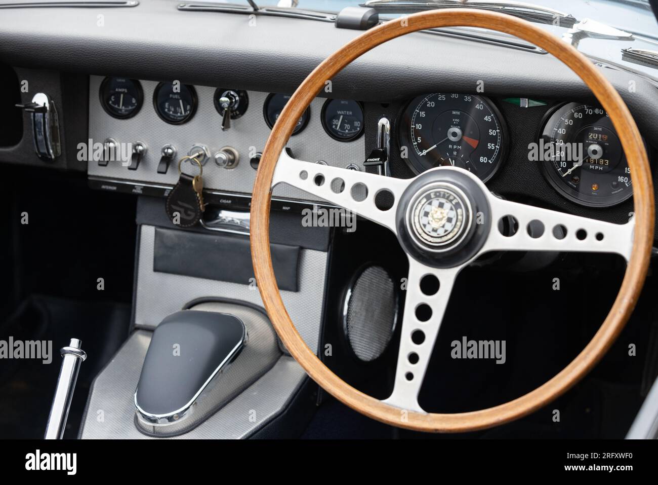 Jaguar e-Type, convertita dalla società con sede nell'Oxfordshire "Electrogenerics" in auto elettrica, Oxfordshire, Inghilterra, Regno Unito Foto Stock