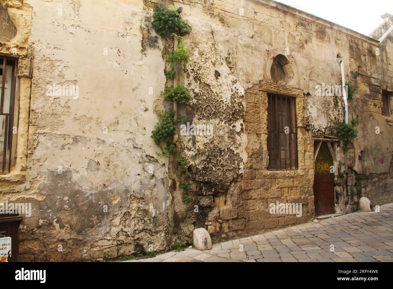 Antico edificio nel centro storico di Lecce, Italia Foto Stock