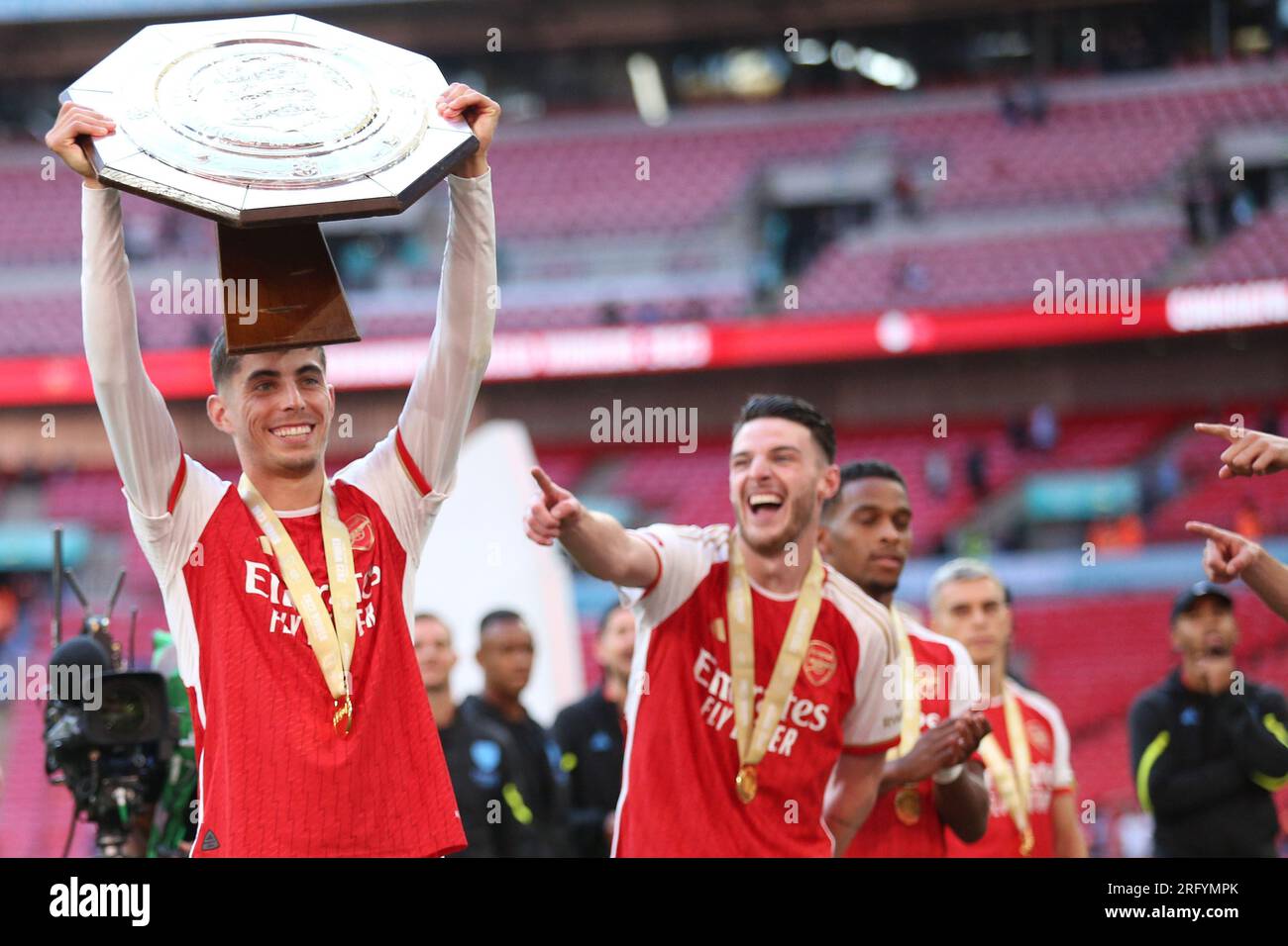 Londra, Regno Unito. 6 agosto 2023. L'Arsenal festeggia la vittoria del fa Community Shield match tra l'Arsenal e il Manchester City al Wembley Stadium di Londra, il 6 agosto 2023. Foto di Joshua Smith. Solo per uso editoriale, licenza necessaria per uso commerciale. Nessun utilizzo in scommesse, giochi o pubblicazioni di un singolo club/campionato/giocatore. Credito: UK Sports Pics Ltd/Alamy Live News Foto Stock