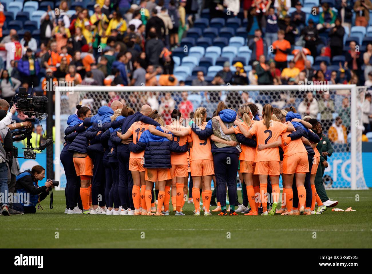 Sydney, Australia. 6 agosto 2023. I giocatori olandesi si riuniscono dopo la partita del 16° round della Coppa del mondo femminile FIFA 2023 tra Paesi Bassi e Sud Africa al Sydney Football Stadium il 6 agosto 2023 a Sydney, Australia credito: IOIO IMAGES/Alamy Live News Foto Stock