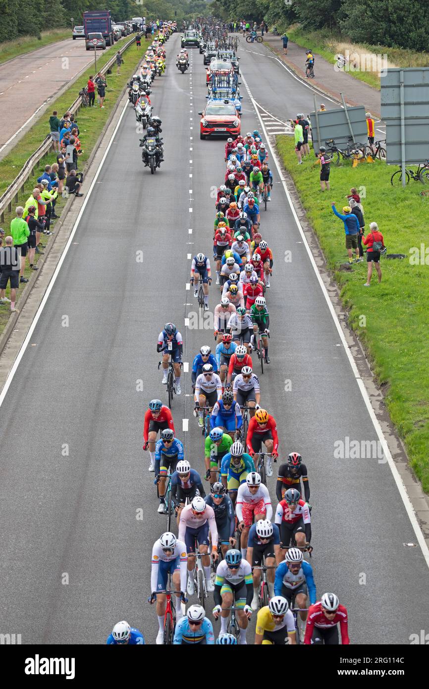 M90 Queensferry Road, Scozia, Regno Unito. 6 agosto 2023. UCI World Cycling Championship Men's Elite Road Race, da Edimburgo a Glasgow Foto Stock