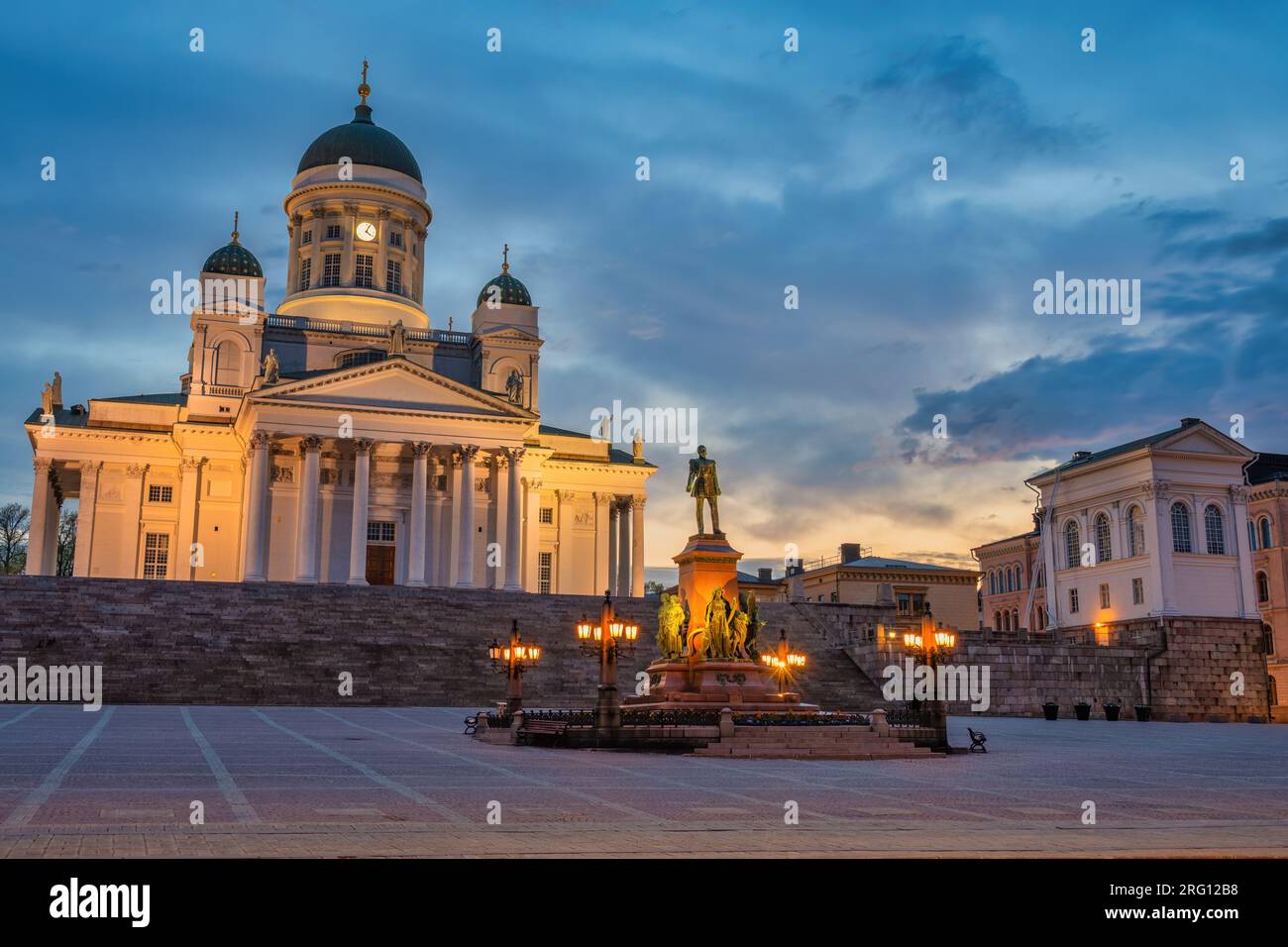 Helsinki Finlandia, skyline della città all'alba nella Cattedrale di Helsinki e in Piazza del Senato Foto Stock