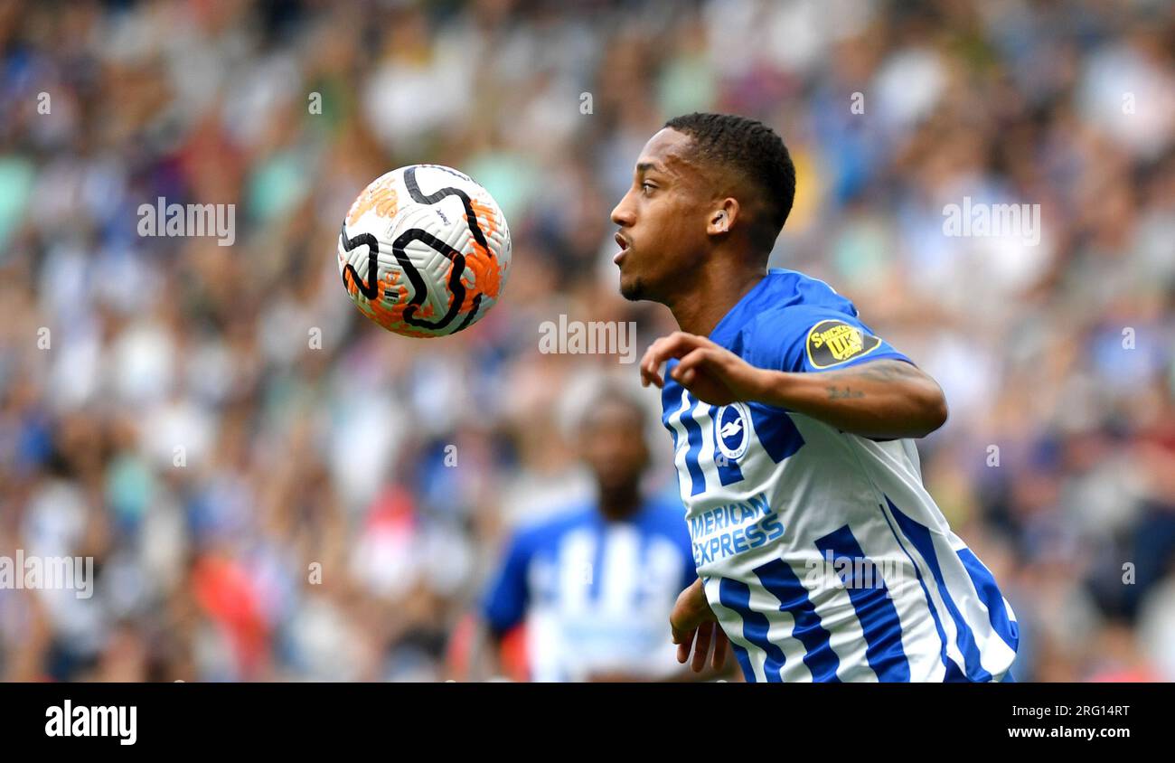 Joao Pedro di Brighton durante la partita amichevole di pre-stagione tra Brighton e Hove Albion e Rayo Vallecano all'Amex Stadium , Brighton , Regno Unito - 06 agosto 2023 - Credit Simon Dack / Telephoto Images solo per uso editoriale. Niente merchandising. Per le immagini di calcio si applicano le restrizioni fa e Premier League, incluso l'utilizzo di Internet/dispositivi mobili senza licenza FAPL. Per ulteriori informazioni, contattare Football Dataco Foto Stock