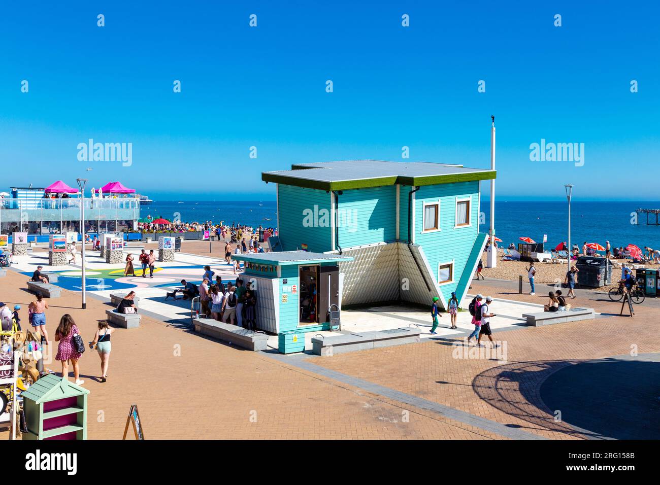Upside Down House a Brighton, East Sussex, Inghilterra Foto Stock